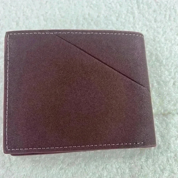Classic Men’s  Bifold Wallet - Brown - Picture 2 of 6